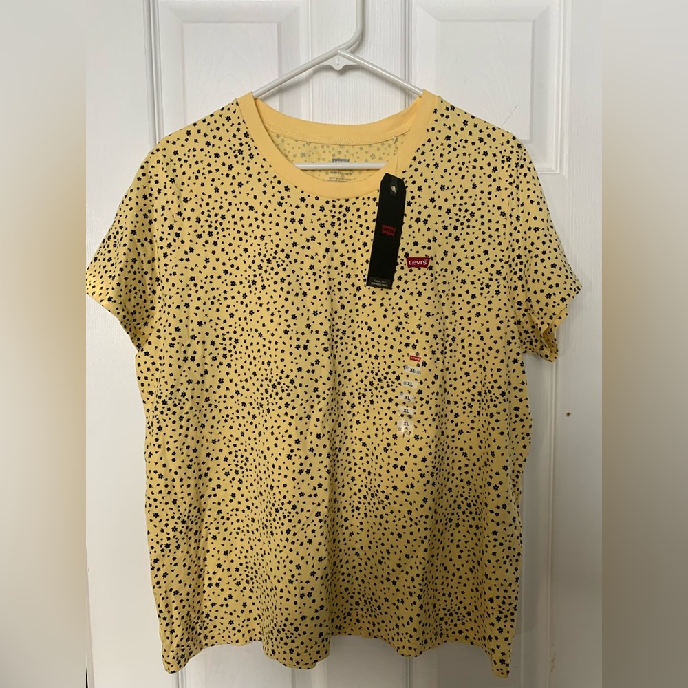 LEVI’S t-shirt